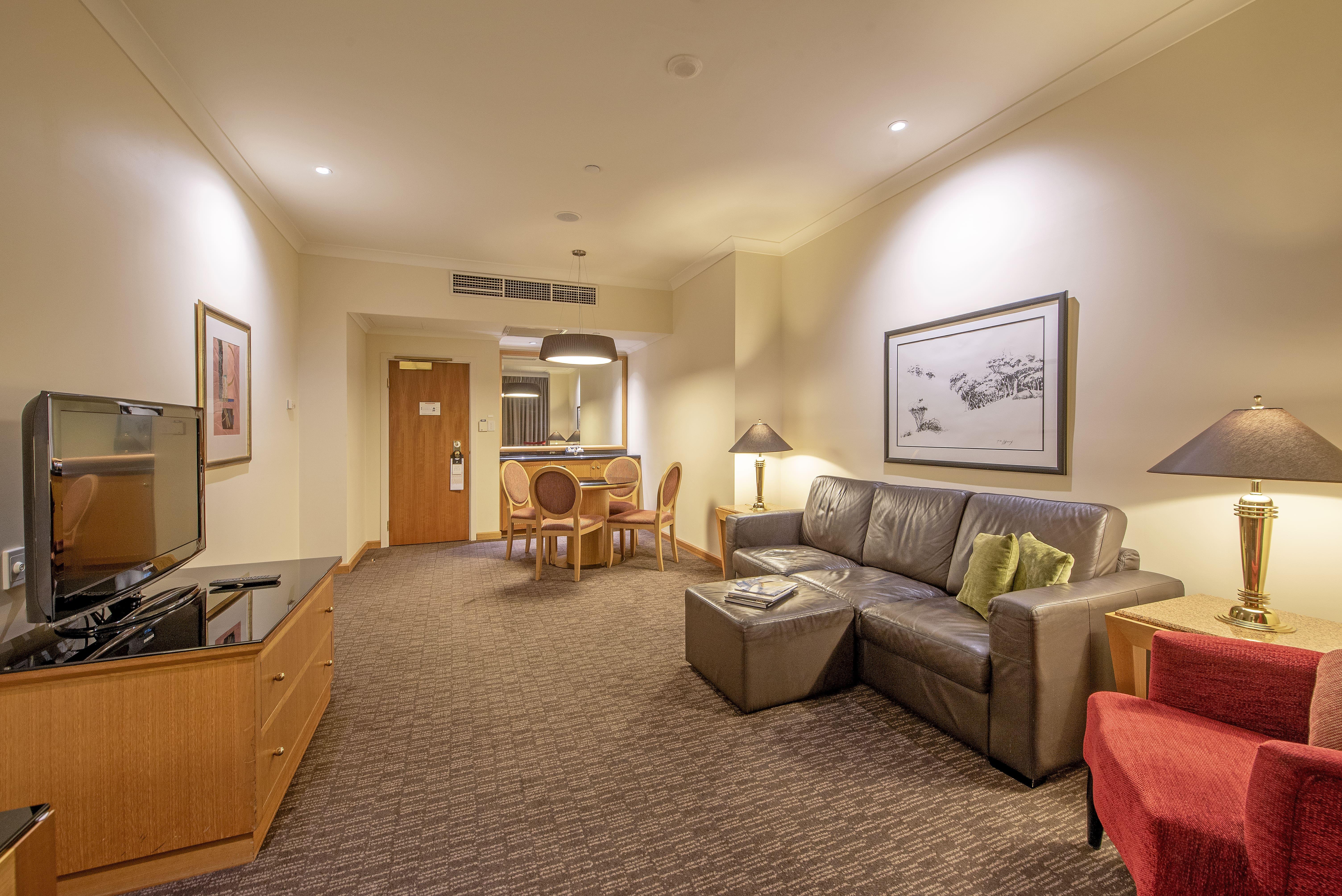 โรงแรมดักซ์ทัน เพิร์ท ภายนอก รูปภาพ A suite at the Fullerton Hotel