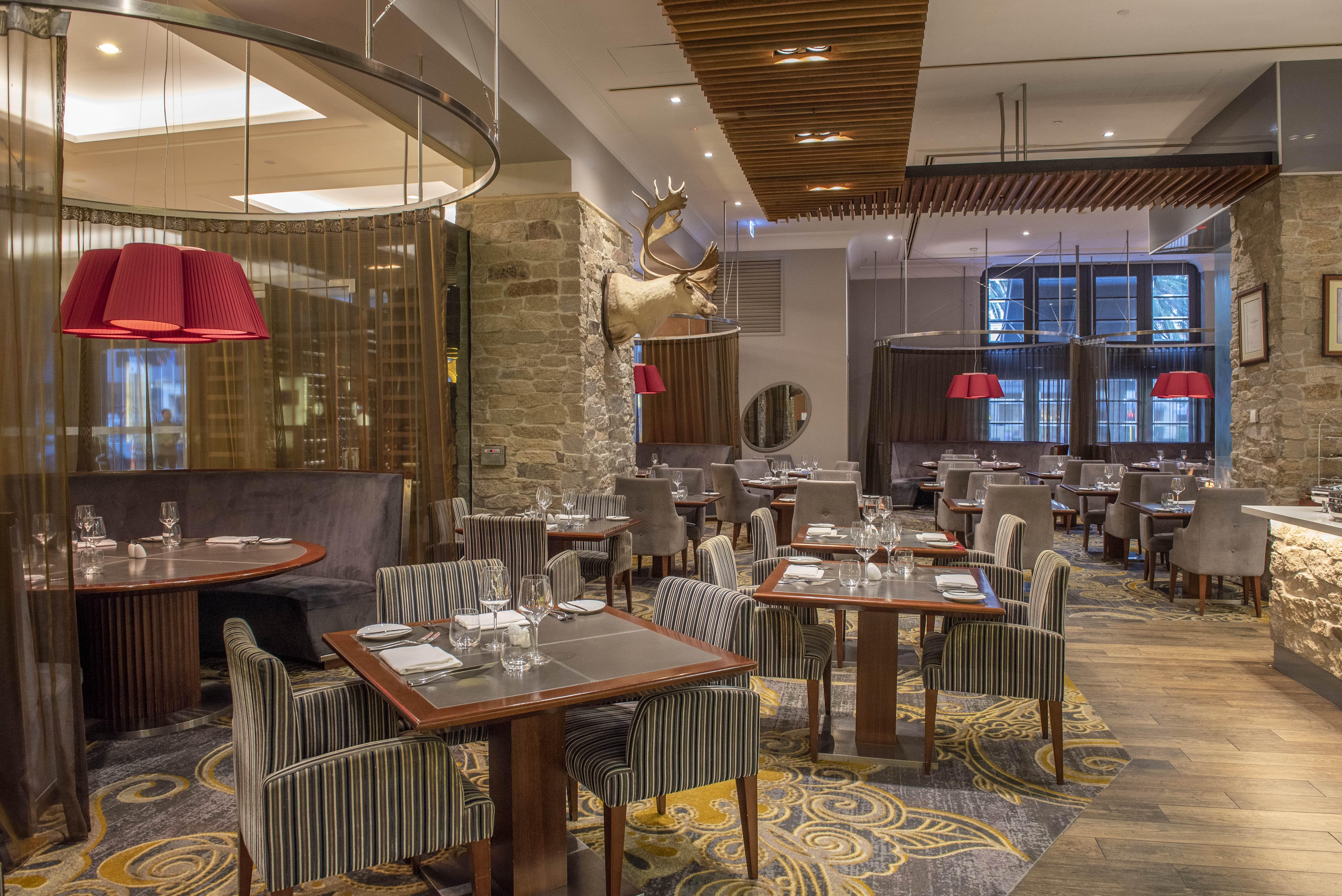 โรงแรมดักซ์ทัน เพิร์ท ภายนอก รูปภาพ The restaurant