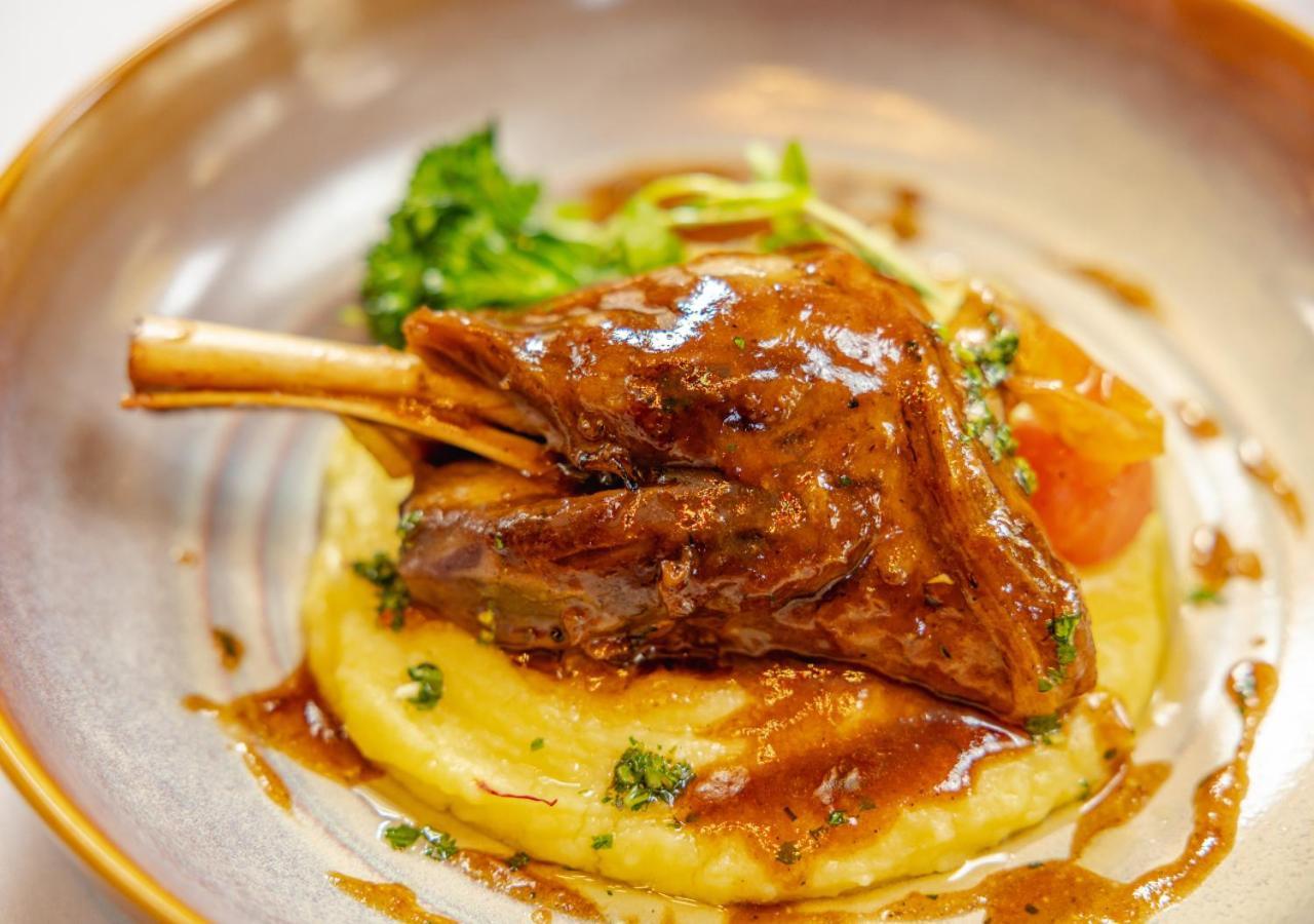 โรงแรมดักซ์ทัน เพิร์ท ภายนอก รูปภาพ Confit de lapin