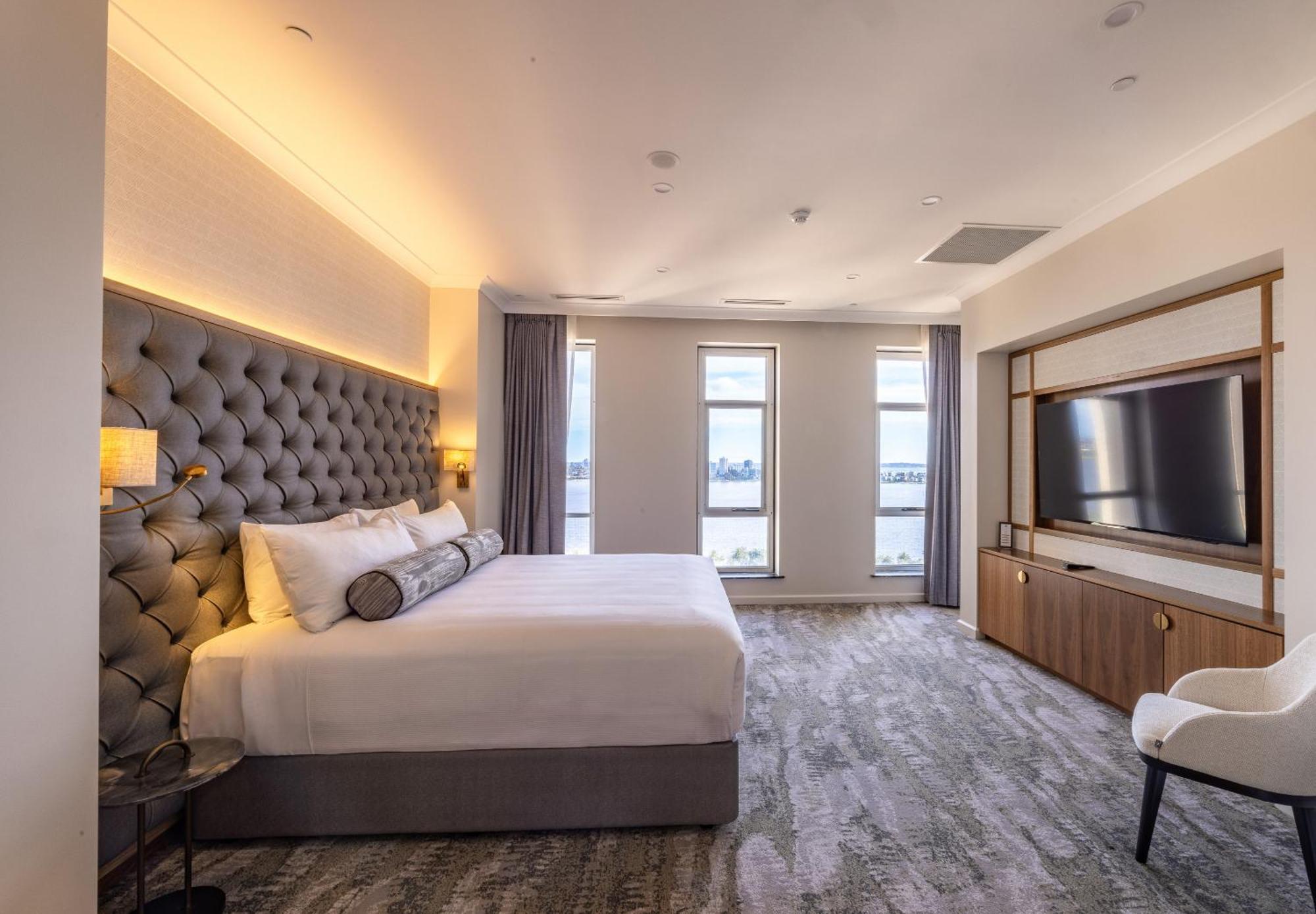 โรงแรมดักซ์ทัน เพิร์ท ภายนอก รูปภาพ A bedroom at the hotel