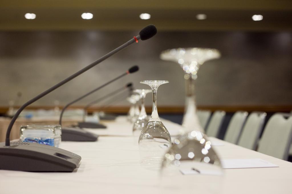โรงแรมดักซ์ทัน เพิร์ท ภายนอก รูปภาพ The European Economic and Social Committee